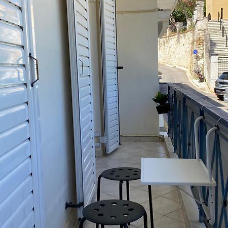 Irinis Apartment In Kalamata Extérieur photo