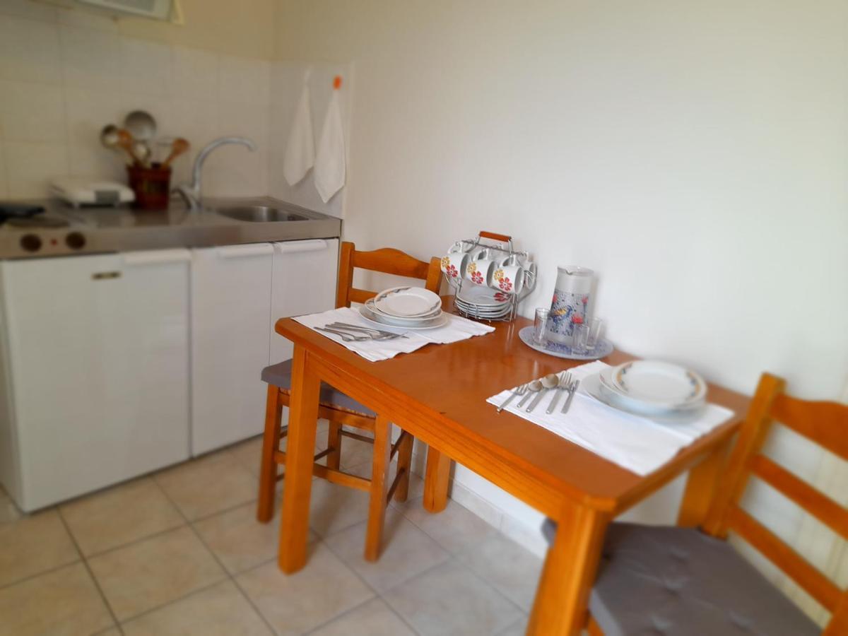 Irinis Apartment In Kalamata Extérieur photo