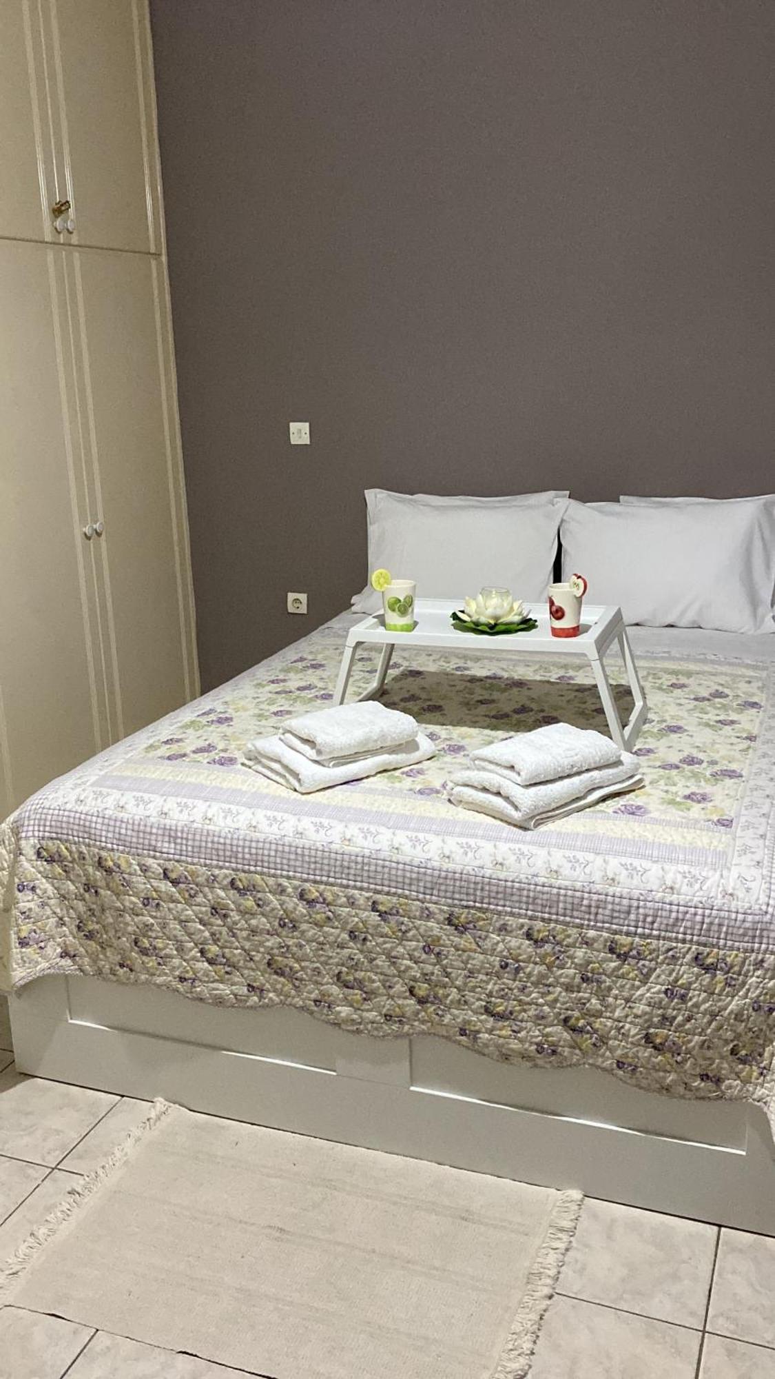 Irinis Apartment In Kalamata Extérieur photo